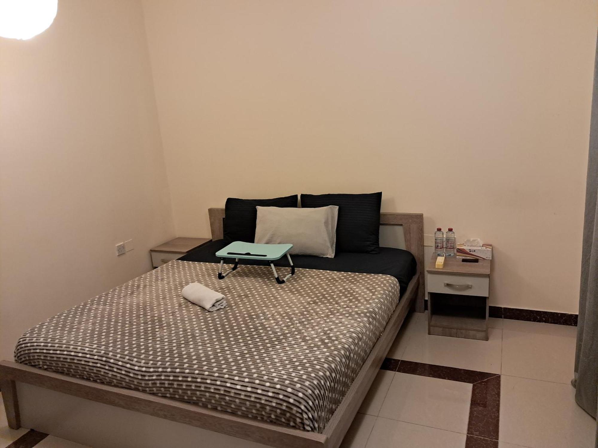 Homestay House Zayed Airport *