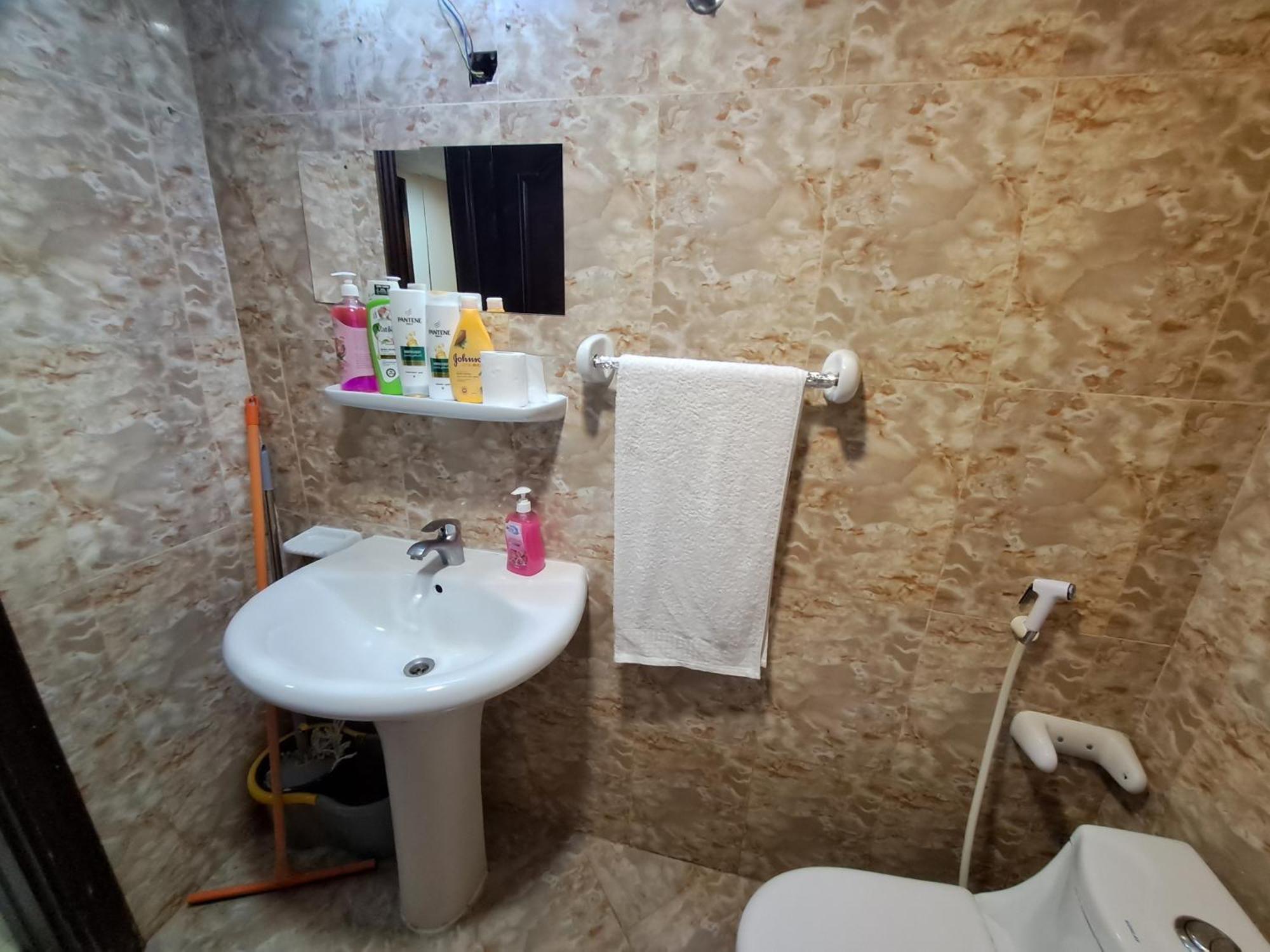 House Zayed Airport Homestay *