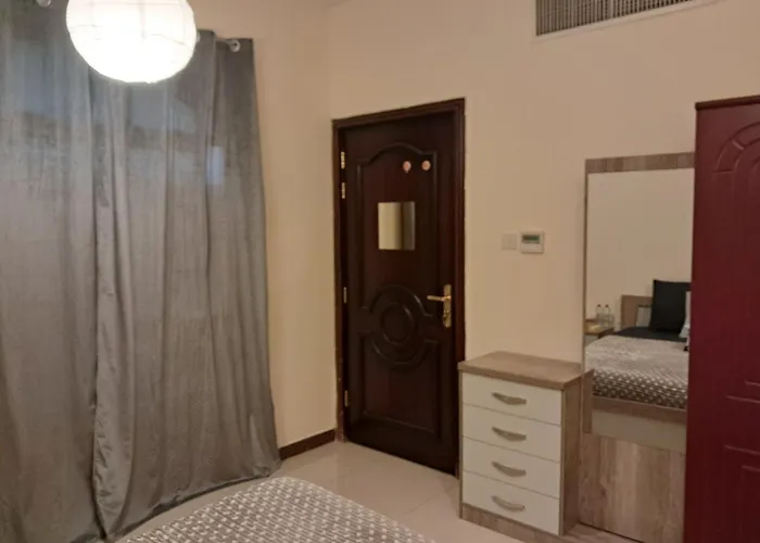 Top House Zayed Airport